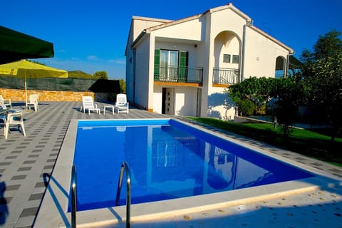 Facade/entrance, Swimming pool, Swimming pool