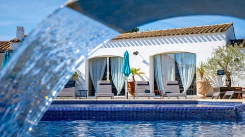 Patio, Pool view, Swimming pool, sunbed