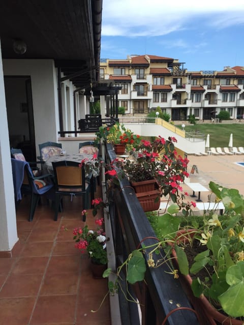 Patio, View (from property/room), Balcony/Terrace, Mountain view, Pool view, Sea view