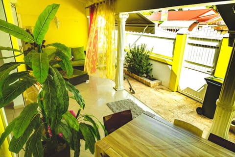 Patio, Day, Balcony/Terrace