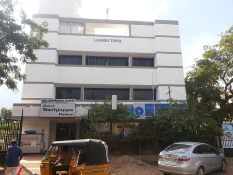 Facade/entrance
