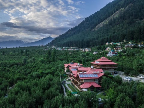 Spring, Neighbourhood, Natural landscape, Bird's eye view, Summer, On site, Mountain view, Mountain view