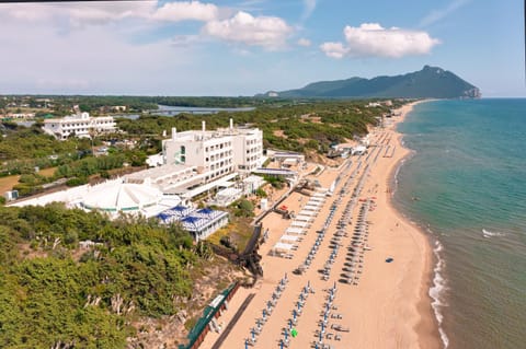 Property building, Natural landscape, Beach