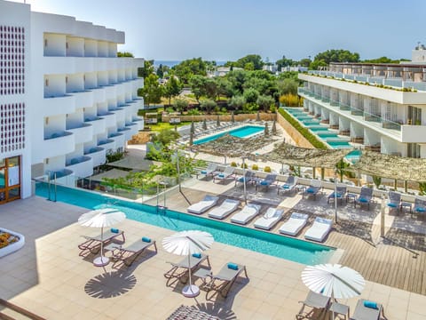 Off site, Garden, Balcony/Terrace, On site, Pool view, Swimming pool