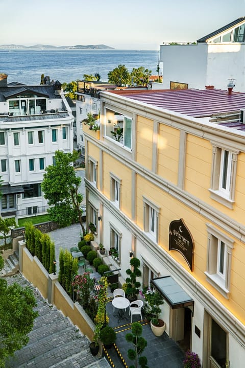 Property building, Sea view