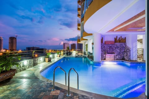 Balcony/Terrace, On site, City view, Swimming pool, Sunset