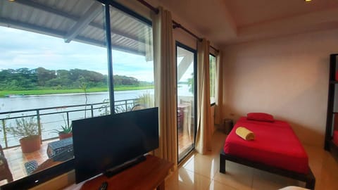Bed, Balcony/Terrace, Lake view, River view