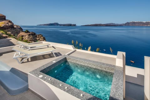 Day, Natural landscape, Solarium, Sea view, Sea view, Swimming pool, Location, sunbed