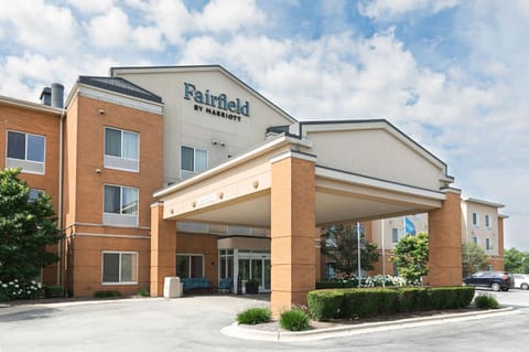 Fairfield Inn & Suites by Marriott Milwaukee Airport Hotel in Oak Creek