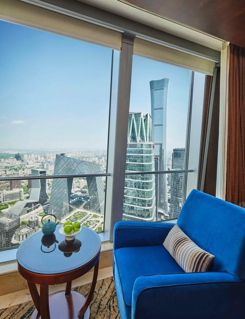 Bedroom, City view