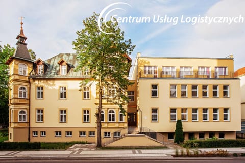 Property building, Facade/entrance