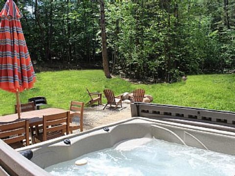 Garden, Hot Tub
