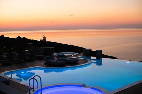 Day, Natural landscape, Pool view, Sunset, sunbed