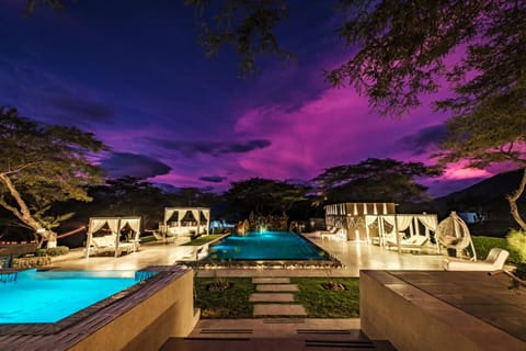 Night, Pool view