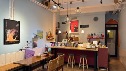 Seating area, Drinks