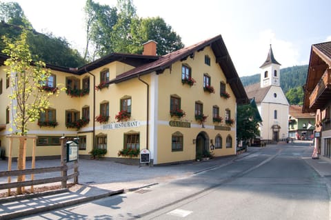 Facade/entrance, Facade/entrance