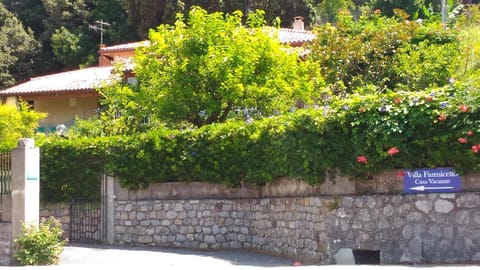 Facade/entrance, Garden