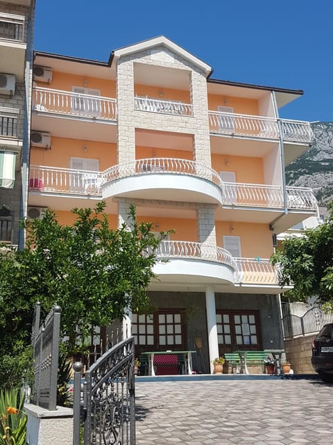 Apartment Ana Apartment in Makarska