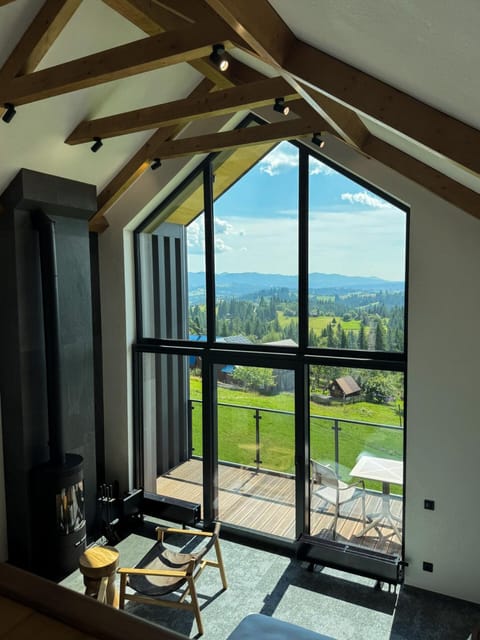 Natural landscape, View (from property/room), Balcony/Terrace, Seating area, Mountain view