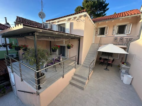 Property building, Balcony/Terrace