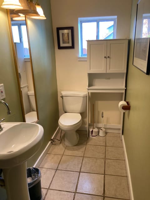 Toilet, Bathroom