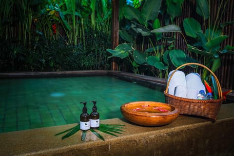 Hot Tub, Sauna, Sauna, Spa and wellness centre/facilities, Public Bath