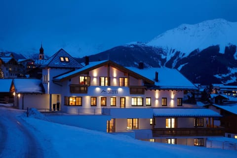 Facade/entrance, Winter