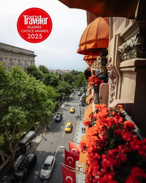 Balcony/Terrace, City view