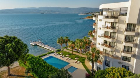 Property building, Natural landscape, Swimming pool