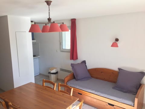 TV and multimedia, Living room, Dining area