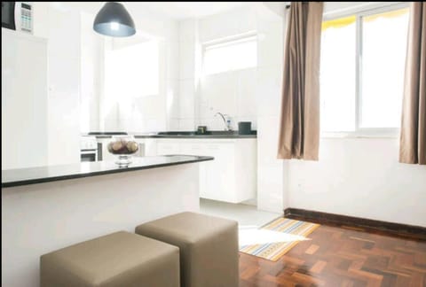 Coffee/tea facilities, Kitchen or kitchenette, Living room, Food and drinks, Decorative detail, Dining area, children, group of guests, Family