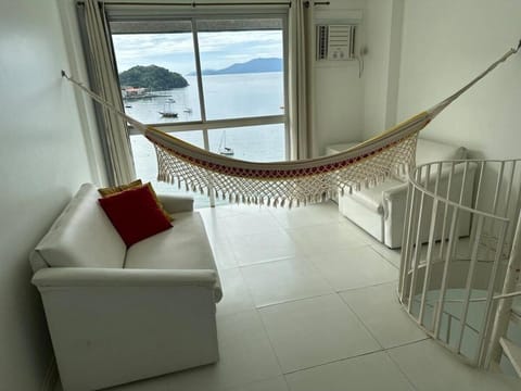 Duplex de Frente para a Praia - Angra Inn House in Angra dos Reis