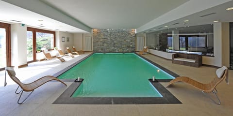 Hot Tub, Swimming pool
