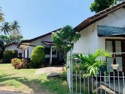 Property building, Spring, Garden, Garden view