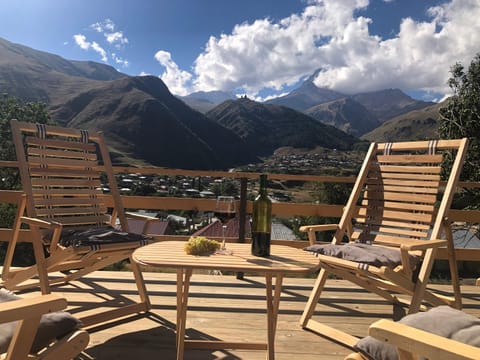 Balcony/Terrace, Mountain view
