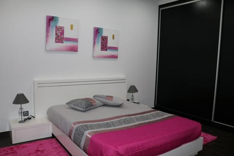 Bed, Decorative detail, Bedroom
