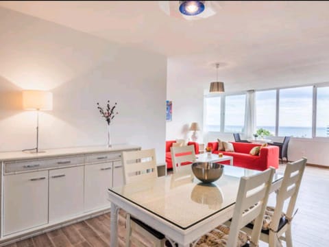 Lounge or bar, Dining area, Sea view, locker, storage, air conditioner