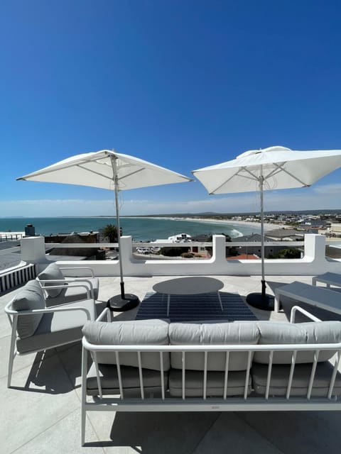 View (from property/room), Balcony/Terrace, Sea view