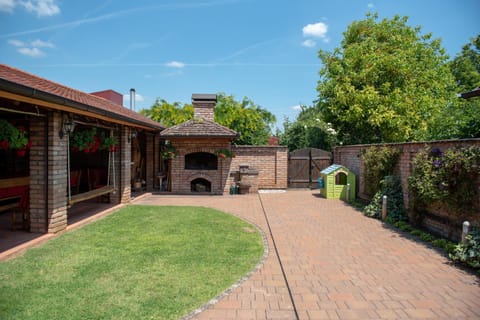 BBQ facilities, Garden
