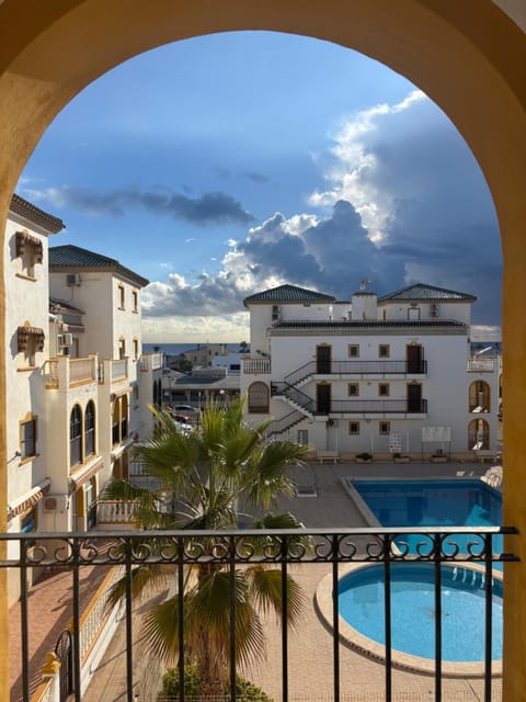 View (from property/room), Balcony/Terrace, Pool view
