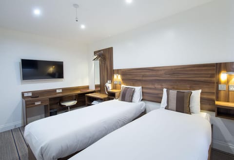 Bed, TV and multimedia, Photo of the whole room, Bedroom, hair dresser