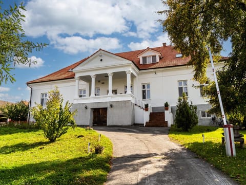 Property building, Day, Summer, Garden view