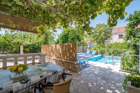 Balcony/Terrace, Garden view, Pool view, Swimming pool, Dinner