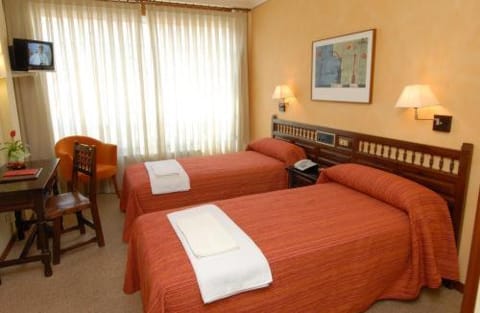 Day, Photo of the whole room