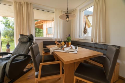 Decorative detail, Seating area, Dining area, Garden view, Mountain view