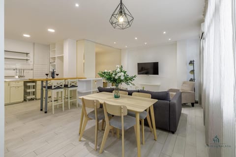 Living room, Dining area