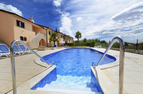 Garden, Swimming pool