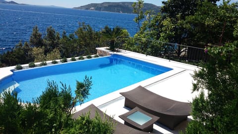 Garden, Sea view, Swimming pool