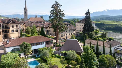Property building, Day, Natural landscape, City view