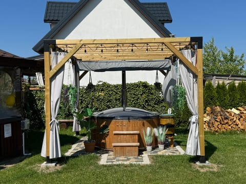 Patio, Day, Garden, Hot Tub, Evening entertainment